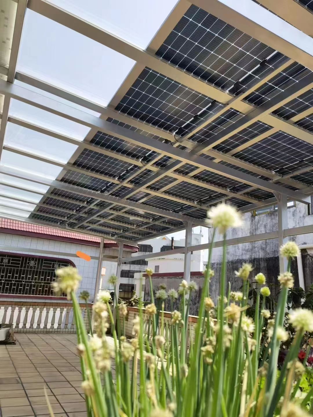 白城别墅家用屋顶太阳能发电系统安装
